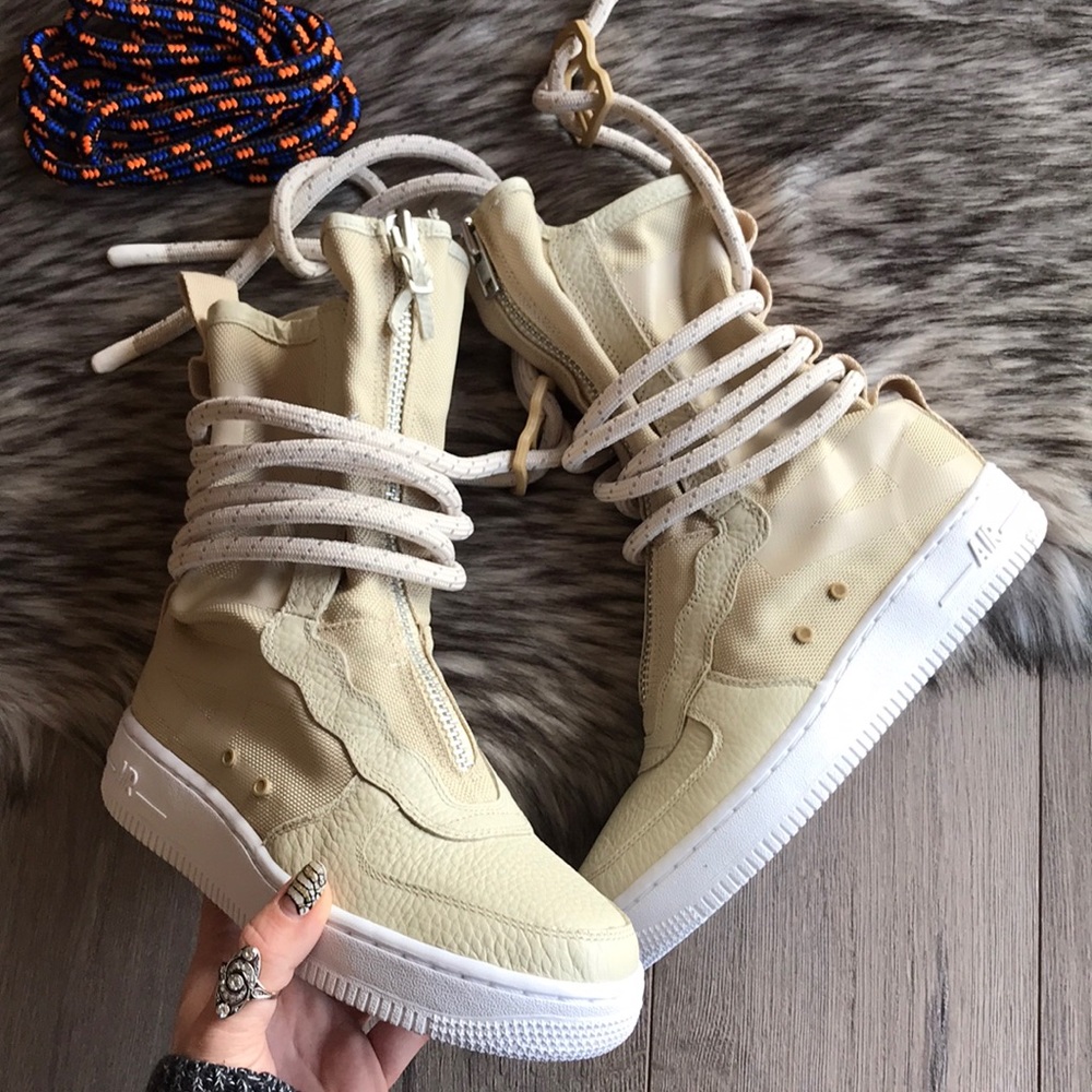 NWT Nike Air Force 1 SF high tops - Picture 2 of 8